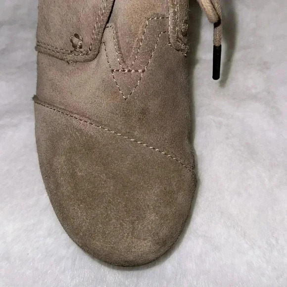 TOMS Desert Wedge Taupe Tan Bootie Boots Size 7 Preppy Fall Winter Preppy Casual - Picture 13 of 13